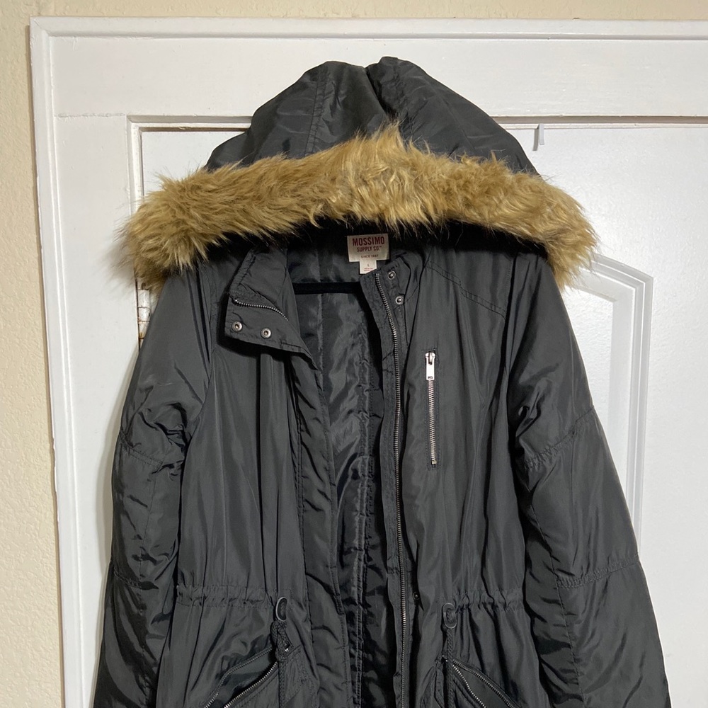Missing Puffer Coat with Fur Trimmed Hood size L
